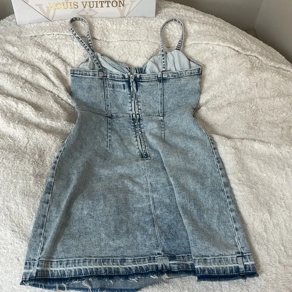 Urban Revivo Jean Dress - Picture 4 of 4